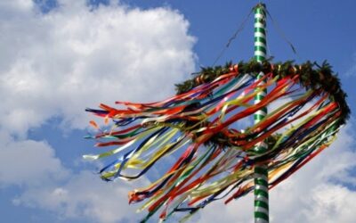 Ciclo de conferencias: El árbol santo de Mayo, La Fiesta de la Cruz en España